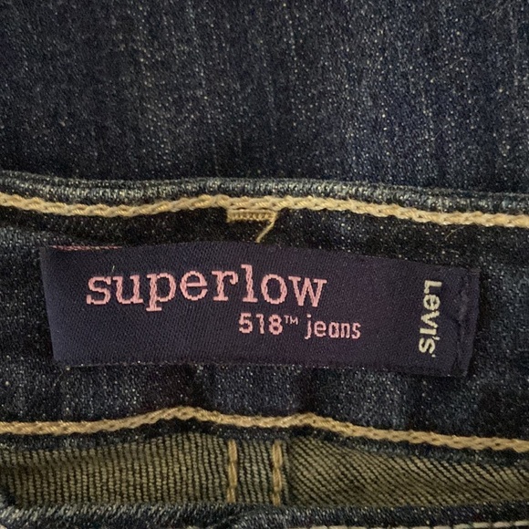 Levi’s Super-low 518 Flared Distressed Jean Size 9M - Picture 9 of 11